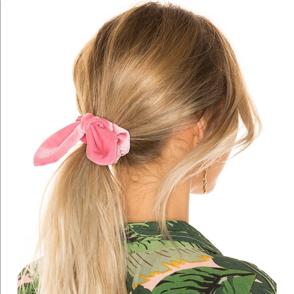 Lele Sadoughi Lipstick Pink Velvet Bow Scrunchiee